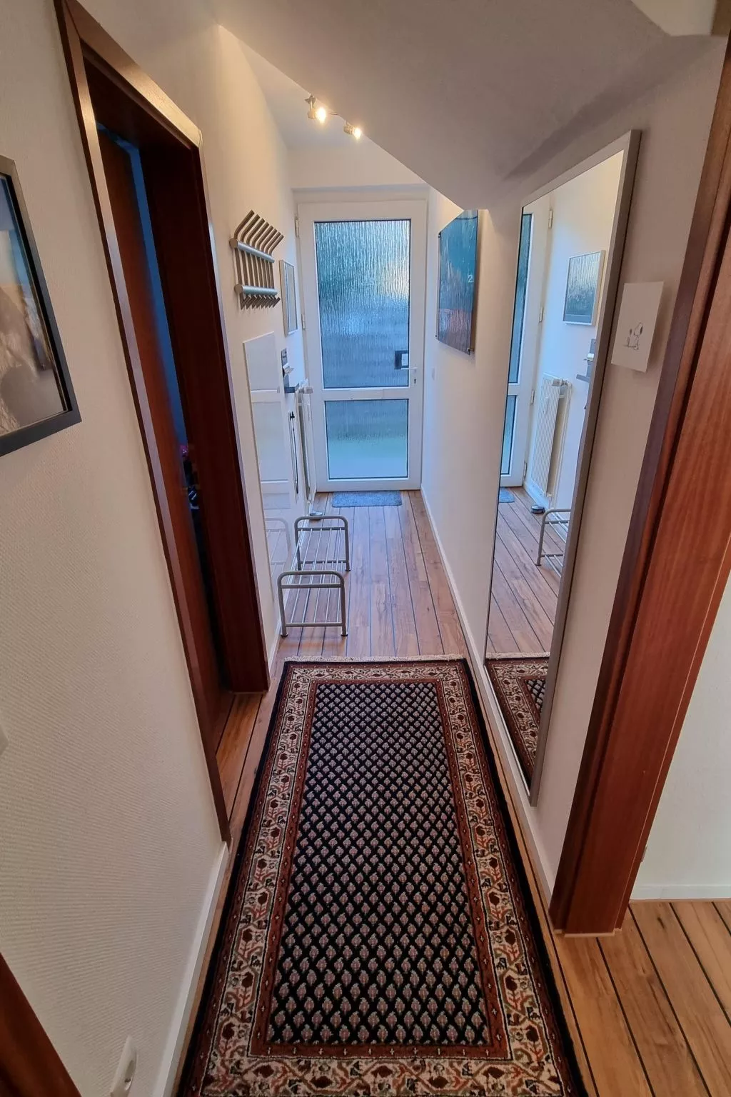 Gemütliche Ferienwohnung für zwei Personen mit sonniger Südterrasse-Drinnen