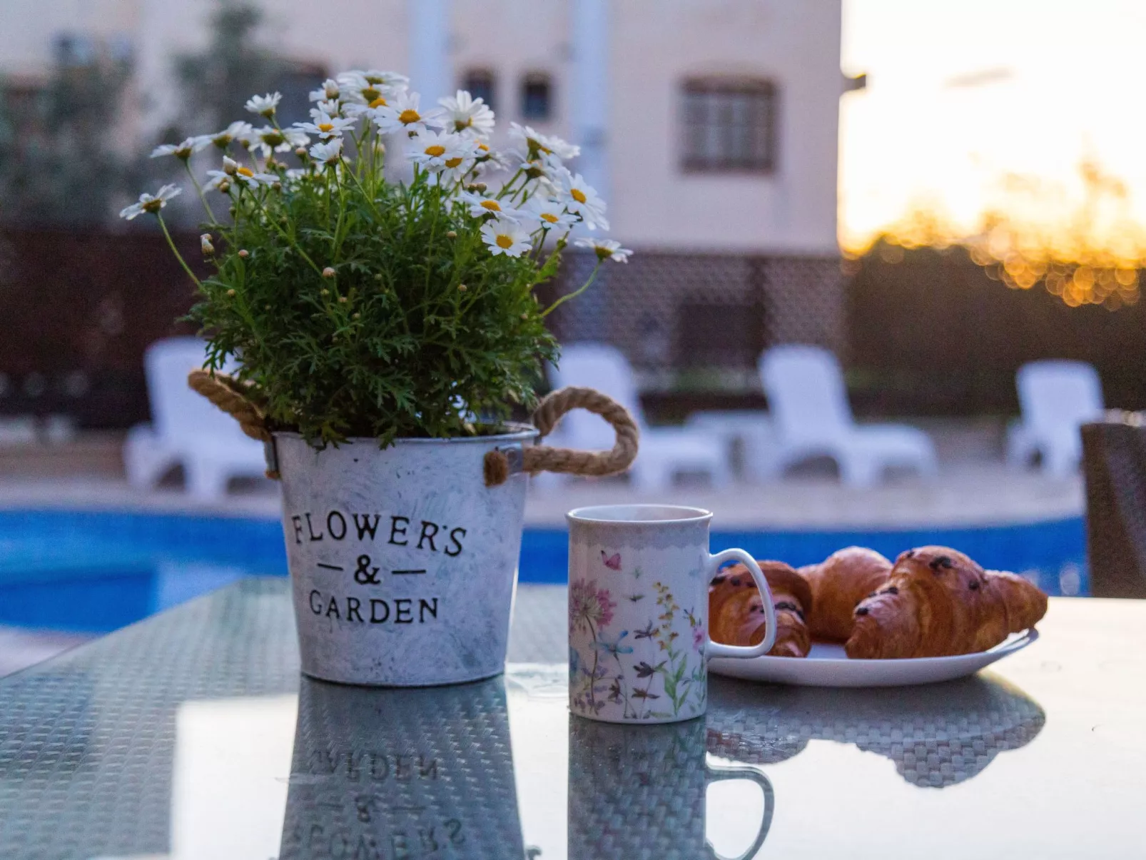 Mit Terrasse-Outside