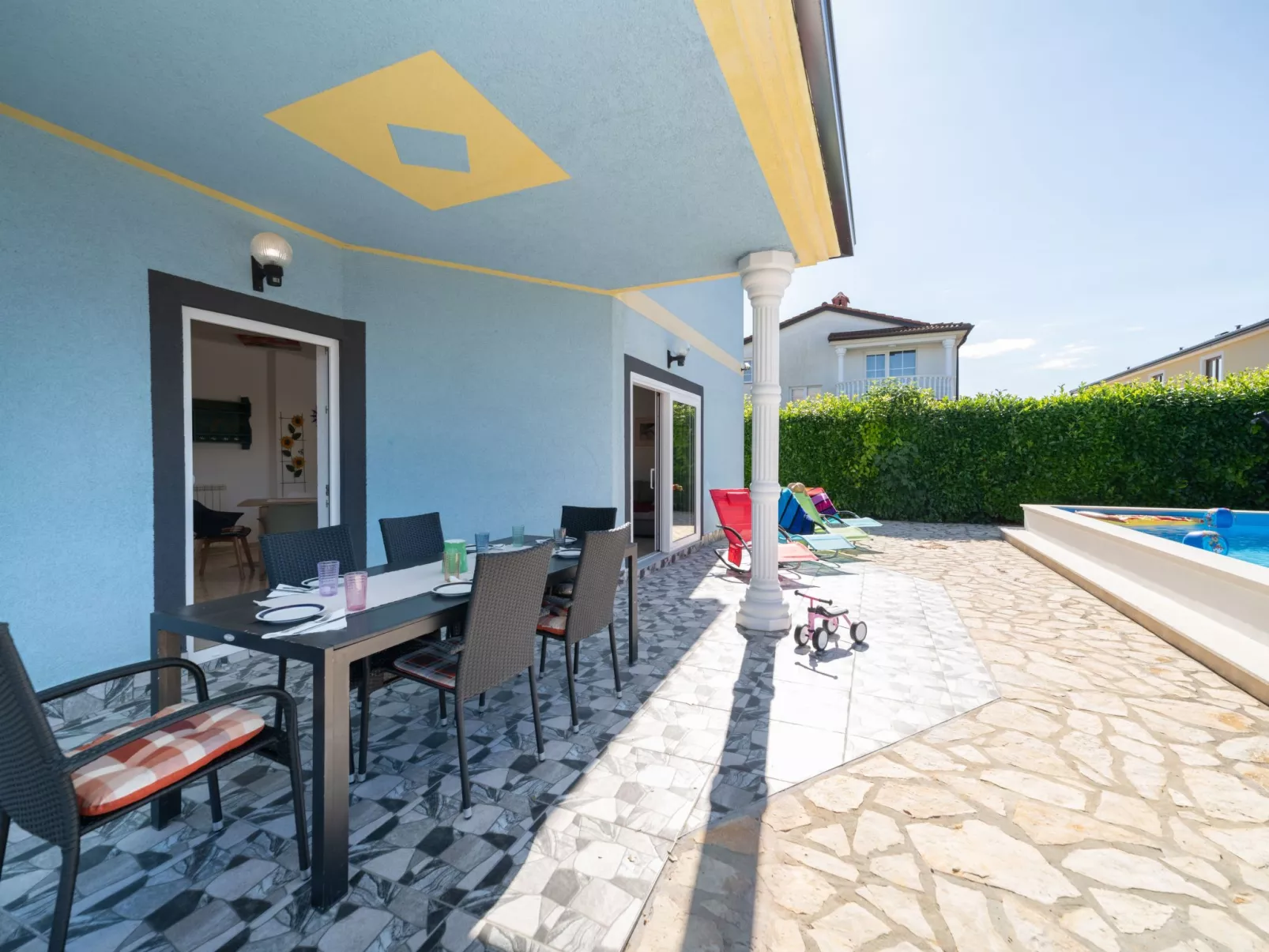 "Casa Tarra" mit eigenem Pool-Draußen