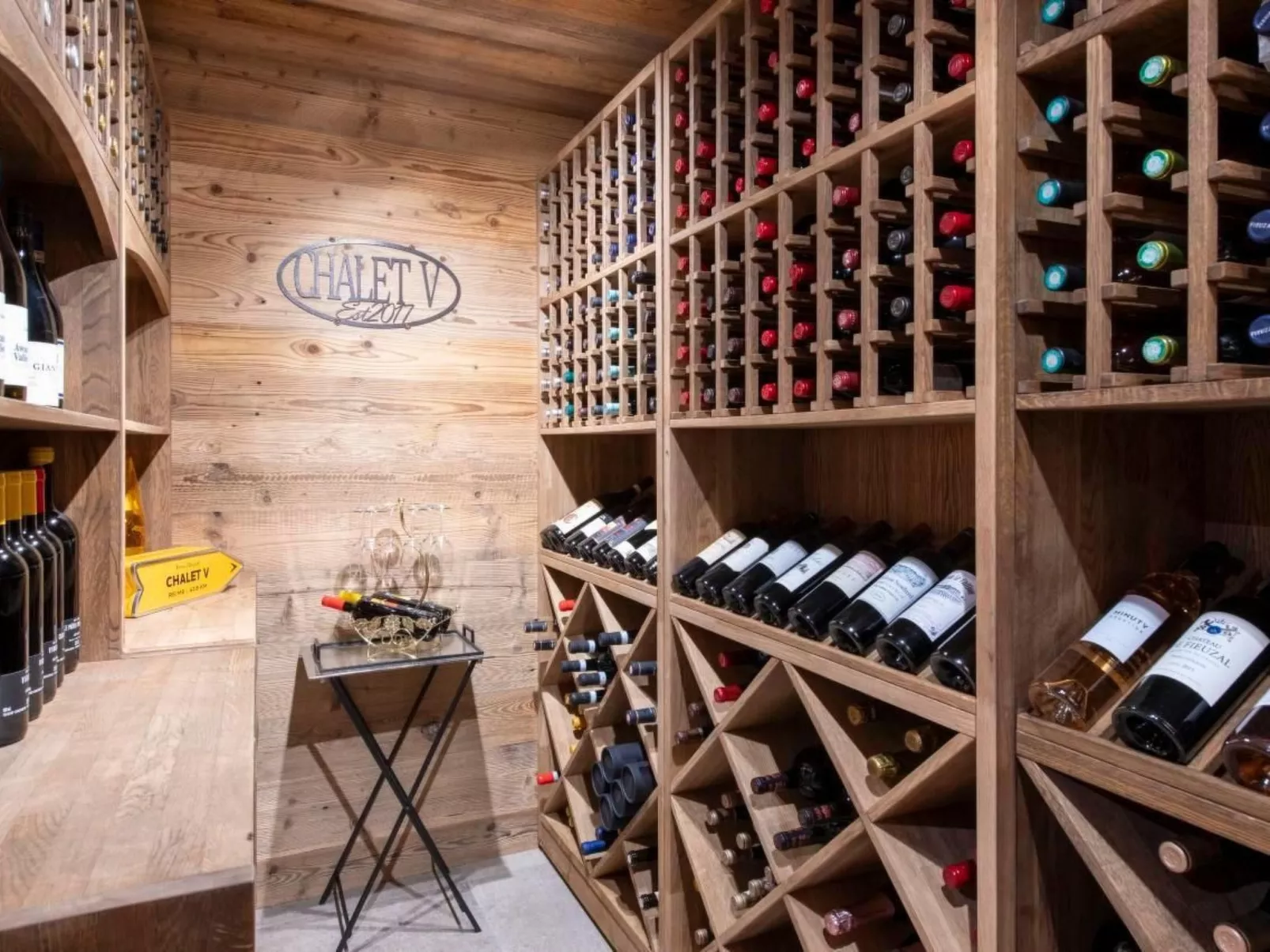 Chalet V mit Lift und Pool-Image-tags.info