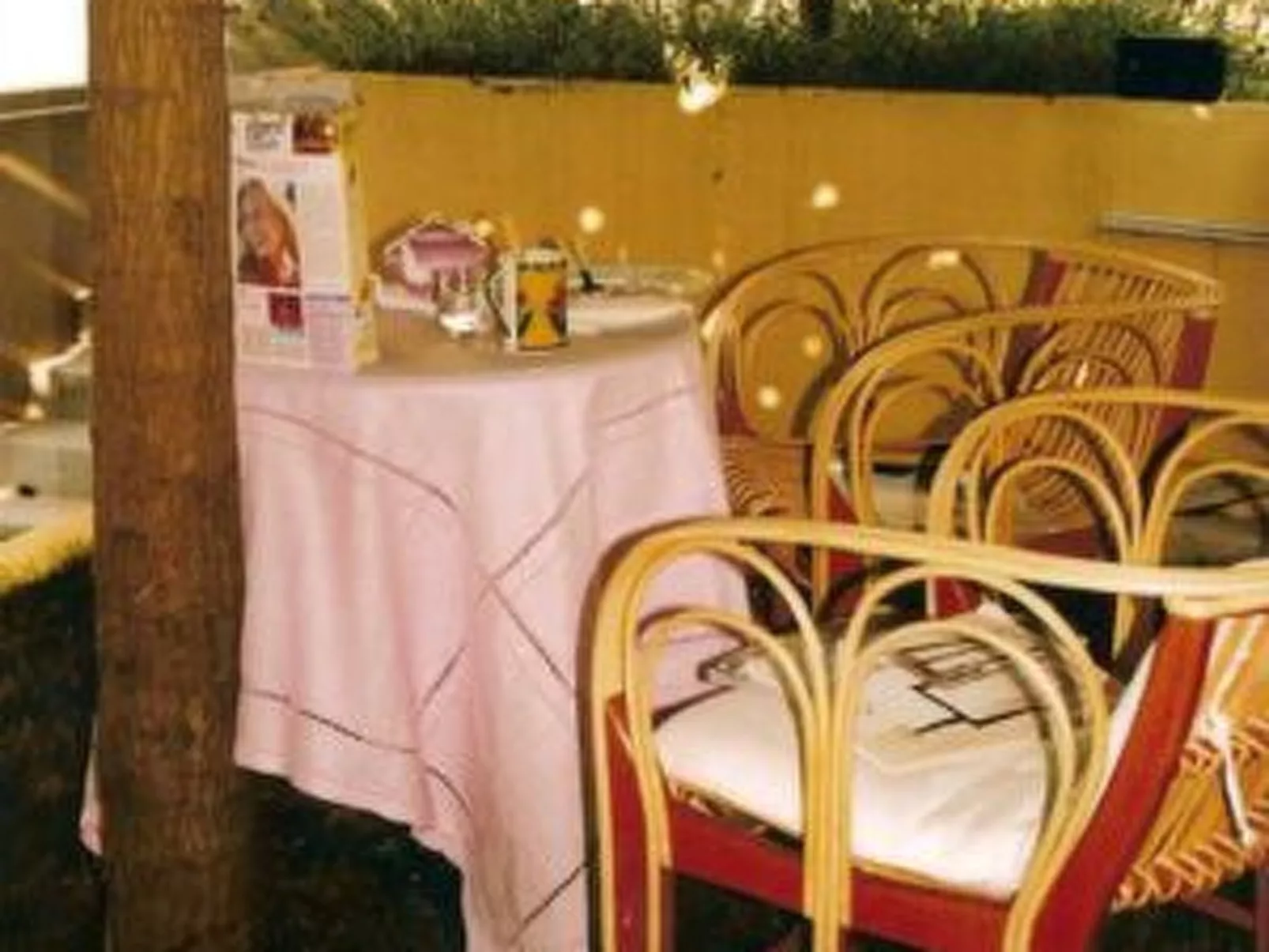 Mit privatem Garten und Terrasse-Dedans