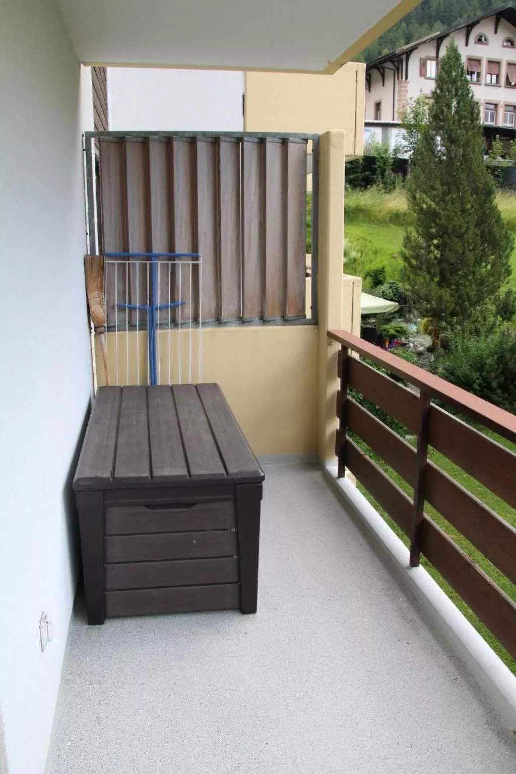 Mit Bergblick-Outside