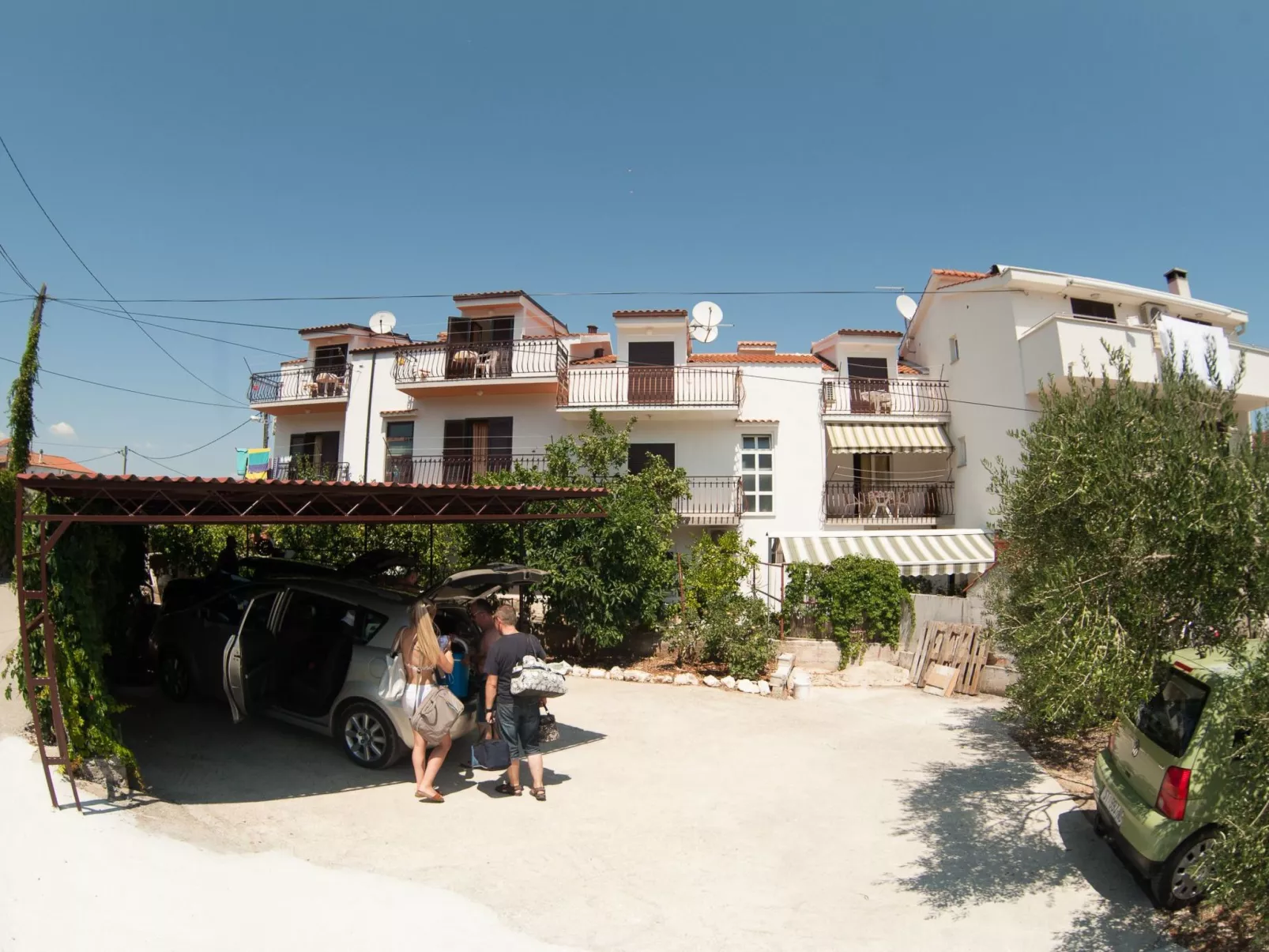 In Slatine mit Garten und Terrasse-Dehors