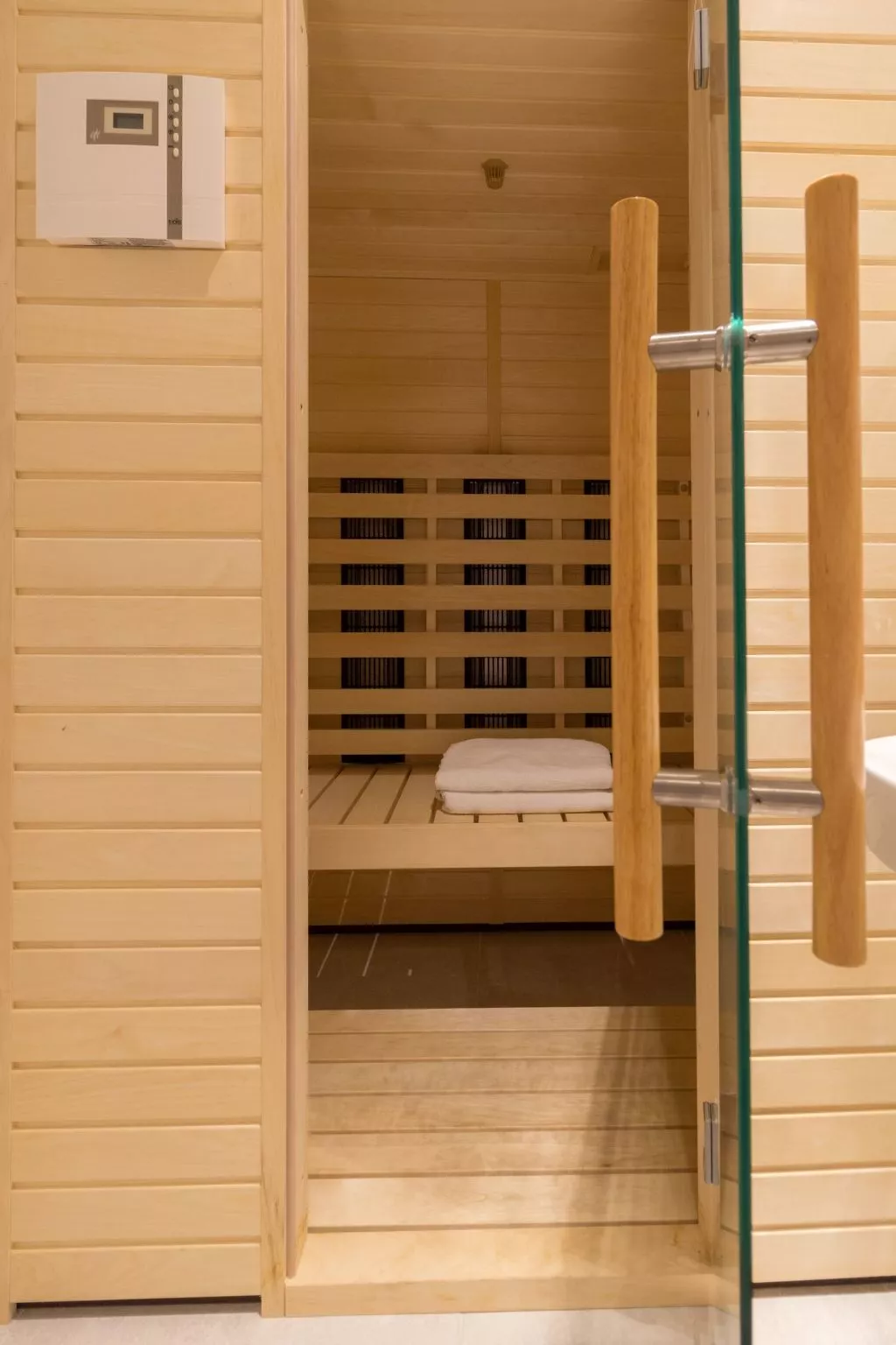 Villa Ema - beheizter Salzwasserpool, Fitnessraum und Sauna-Drinnen