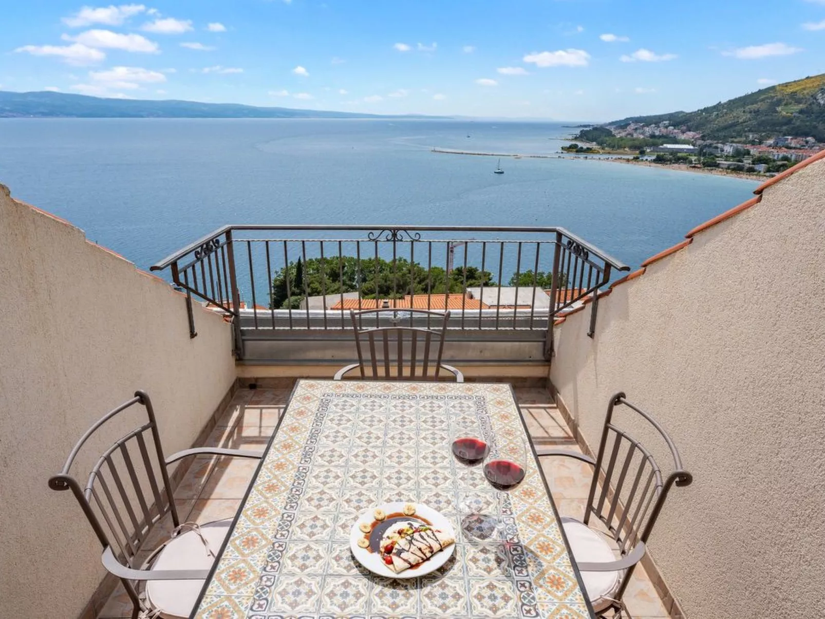 Ferienappartement mit zwei Meerblick-Balkonen-Draußen