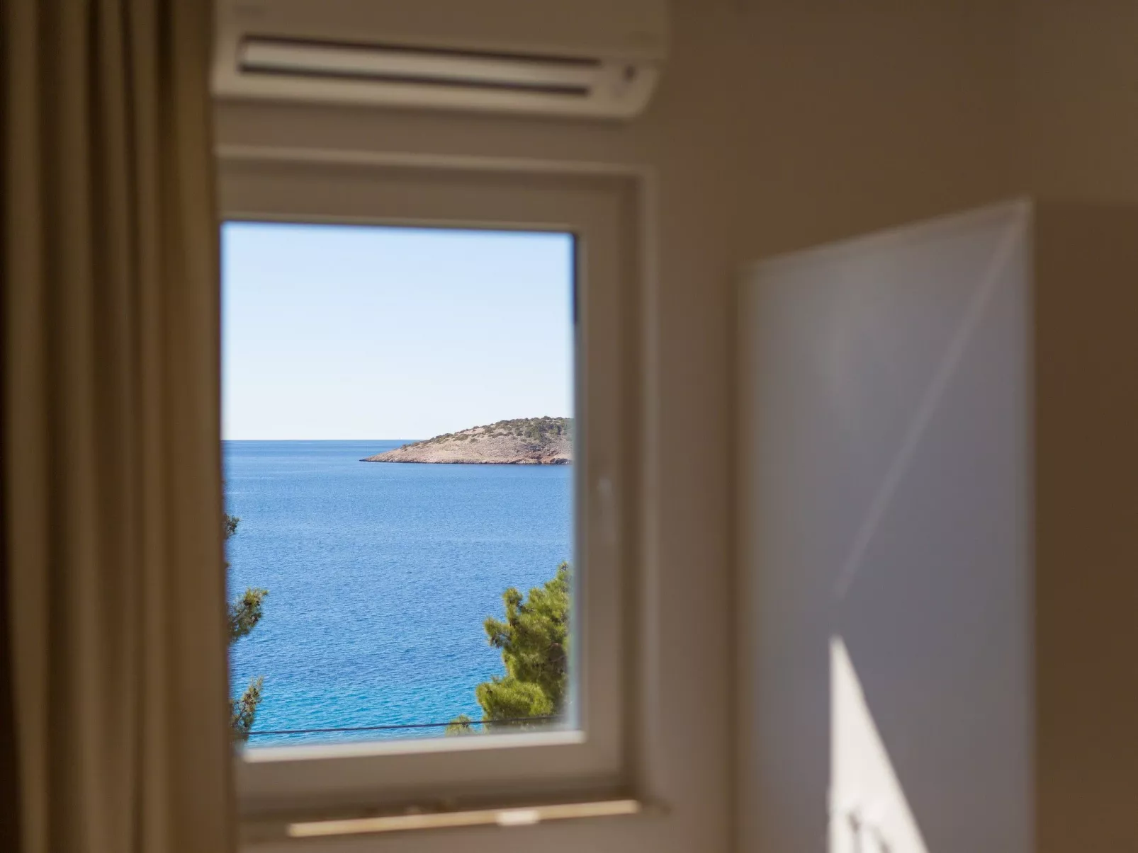 Geräumige, luxuriöse 5*-Ferienvilla mit Meerblick, eigenem Pool und großer Terr-Dehors