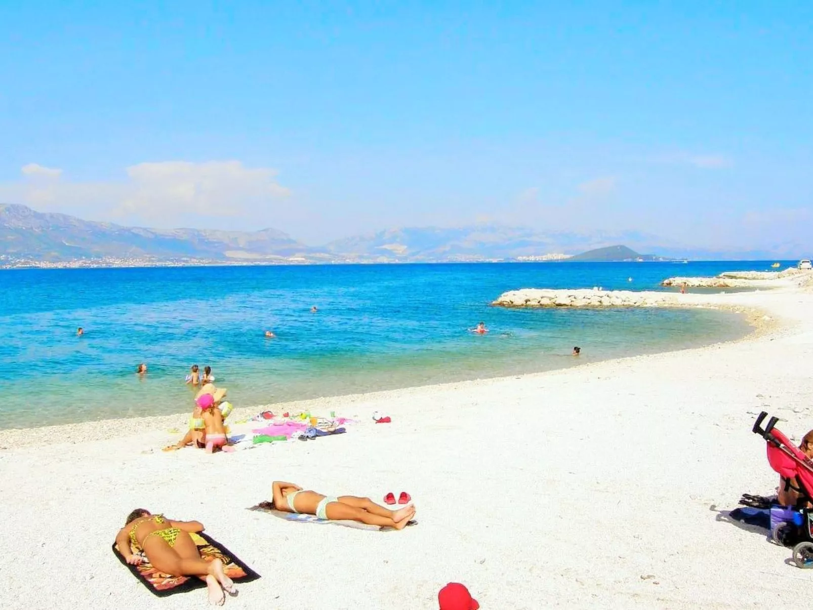 Wohnung mit Grill, Terrasse und Garten-Draußen