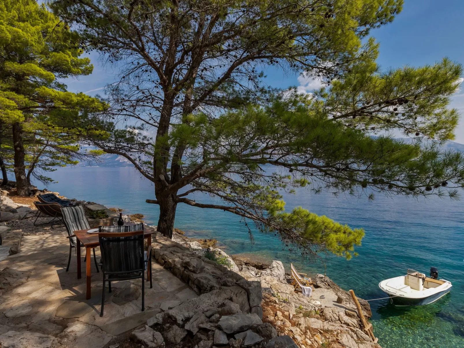 Haus in Općina Sućuraj mit Grill und Terrasse-Outside