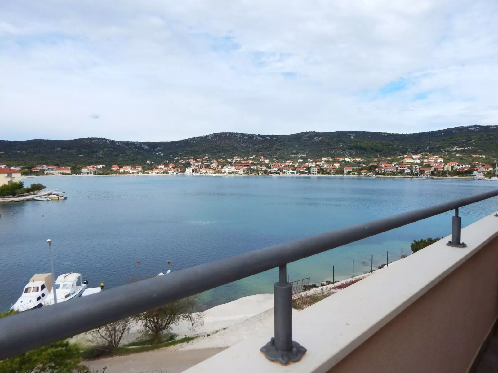 Mit zwei Balkonen-Image-tags.info