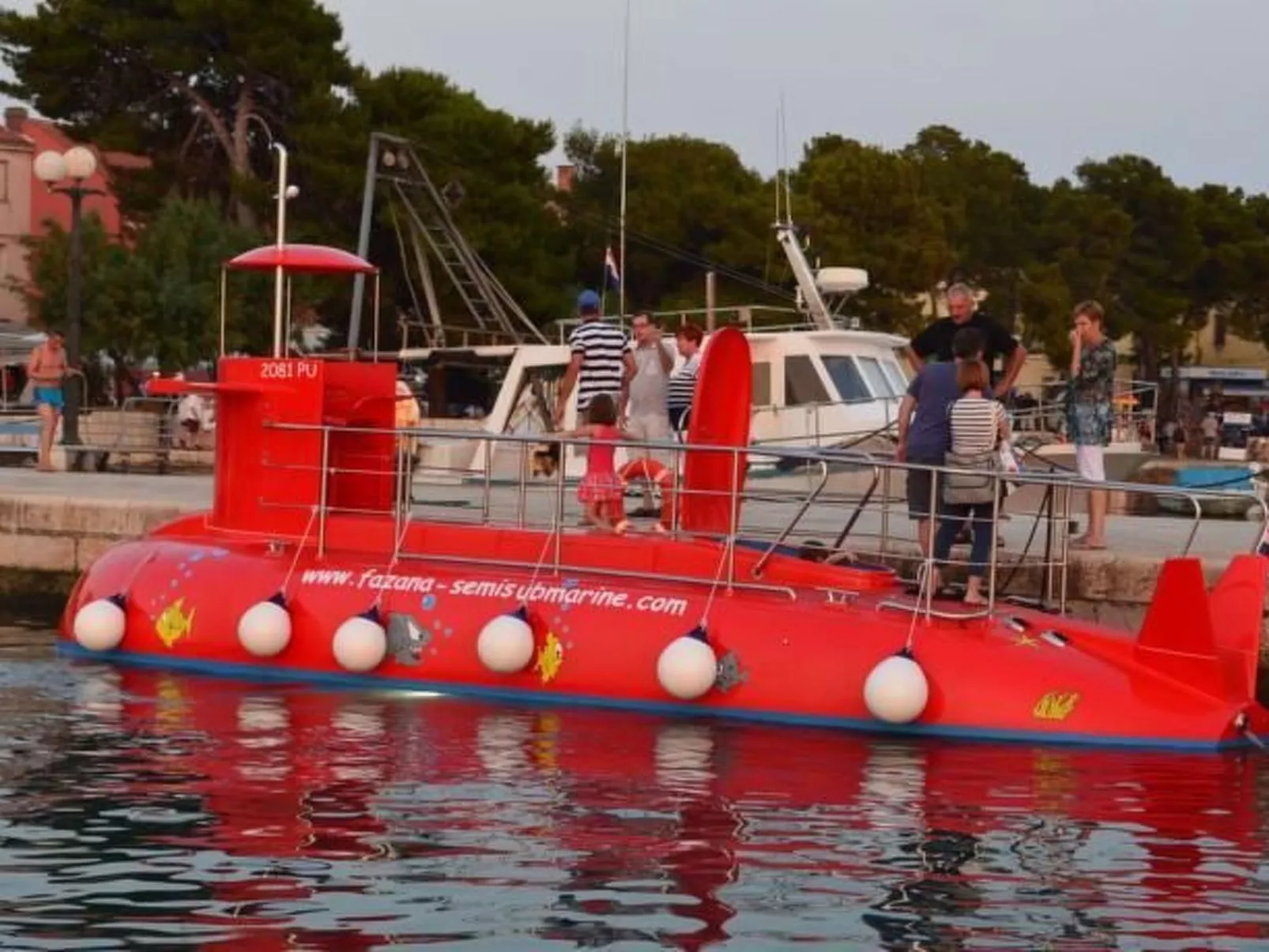Wohnung in Fazana mit Garten, Grill und Terrasse-Draußen