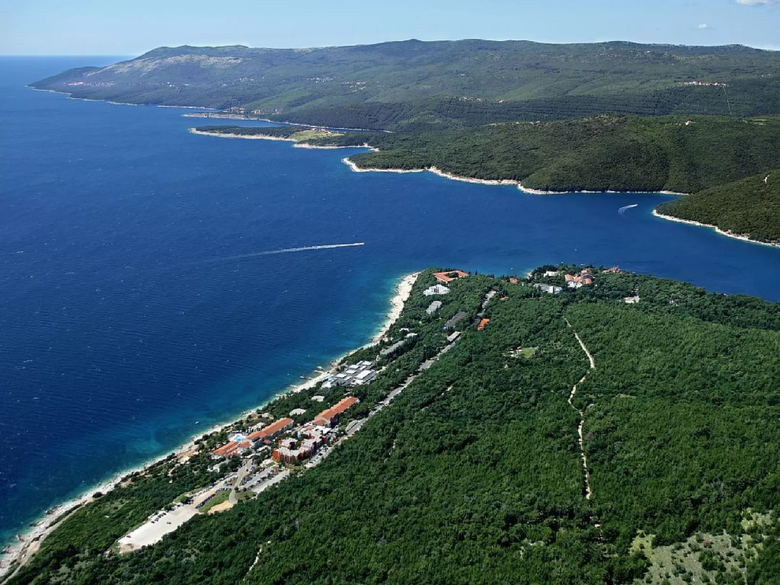 Vollständig freistehendes Haus mit schönem Garten-Image-tags.info
