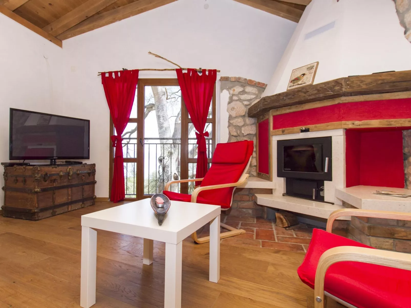 Geräumiges Ferienhaus in Brseč mit Privatem Pool-Drinnen