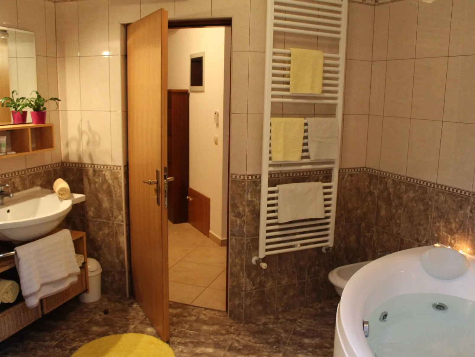 Gemütliches Ferienhaus mit Terrasse und Meerblick-Dedans