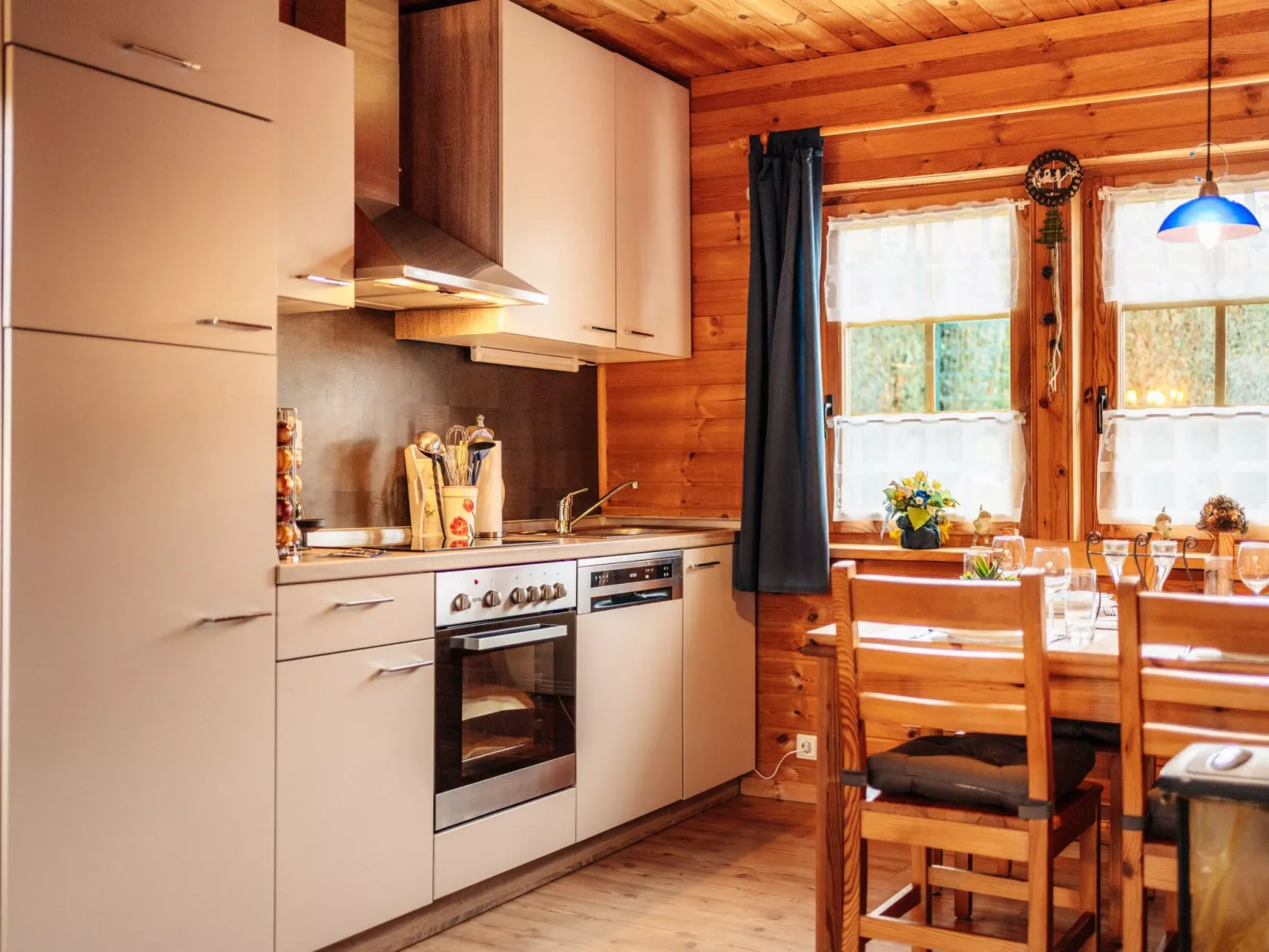 Idyllisch gelegenes Blockhaus - Hunde willkommen - Dedans