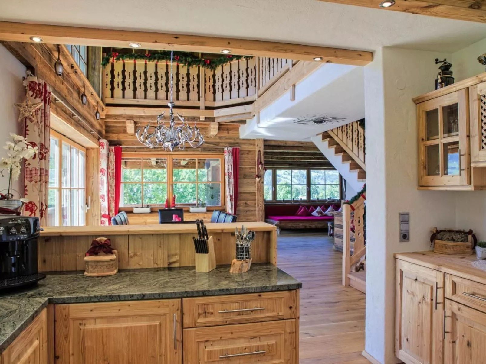 Sunny Hideaway-Inside