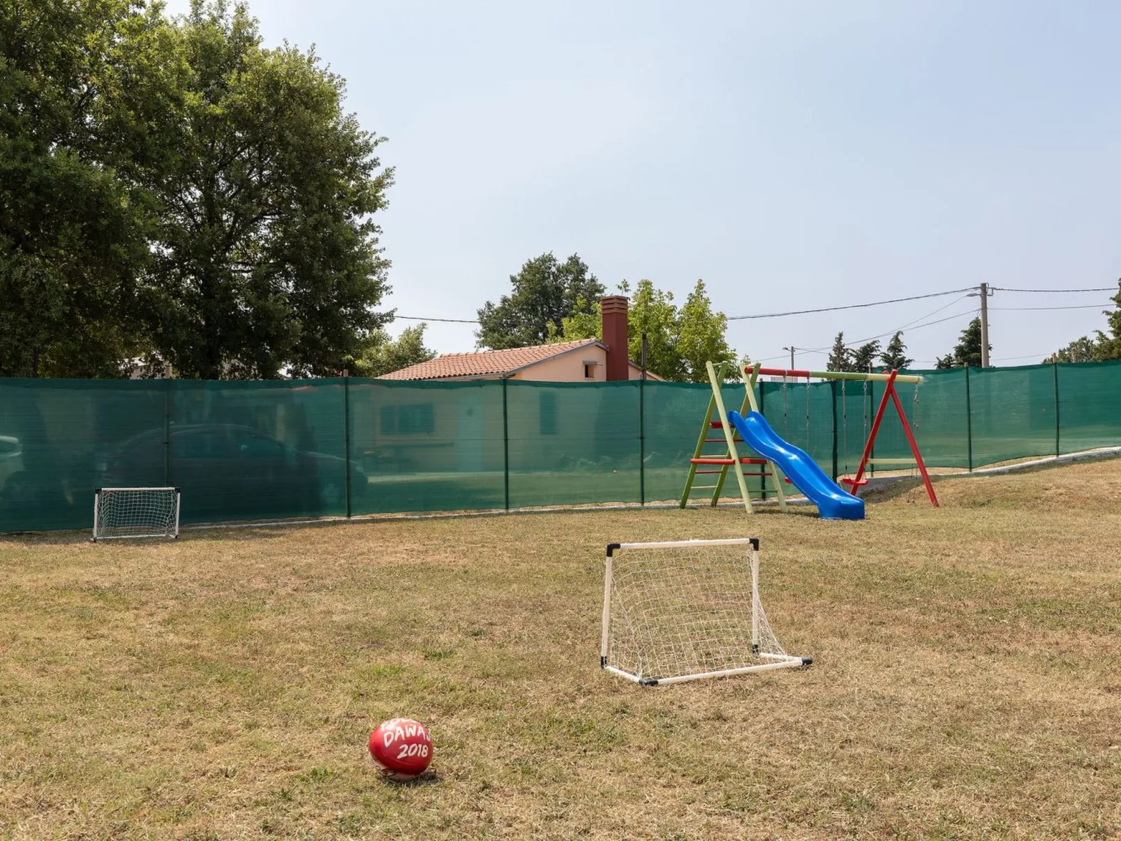 3-Schlafzimmer-Wohnung mit Gemeinschaftspool-Draußen