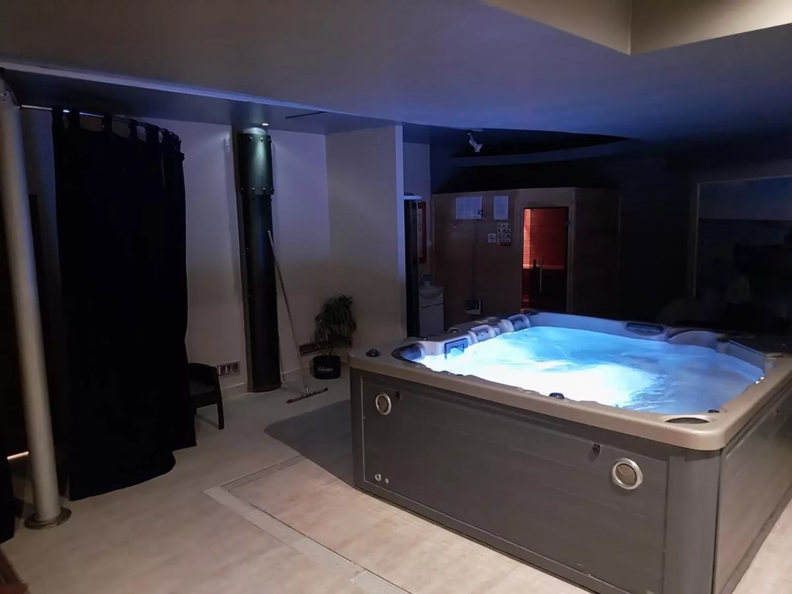 Villa Vedorna großes Wellness-Haus in Strandnähe, Pomer-Inside