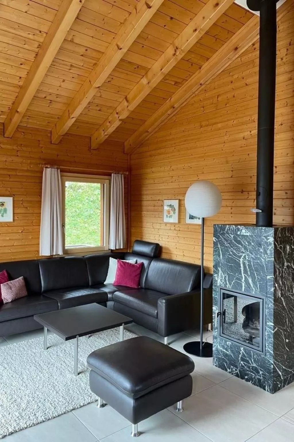 Chalet Brunnquell-Drinnen