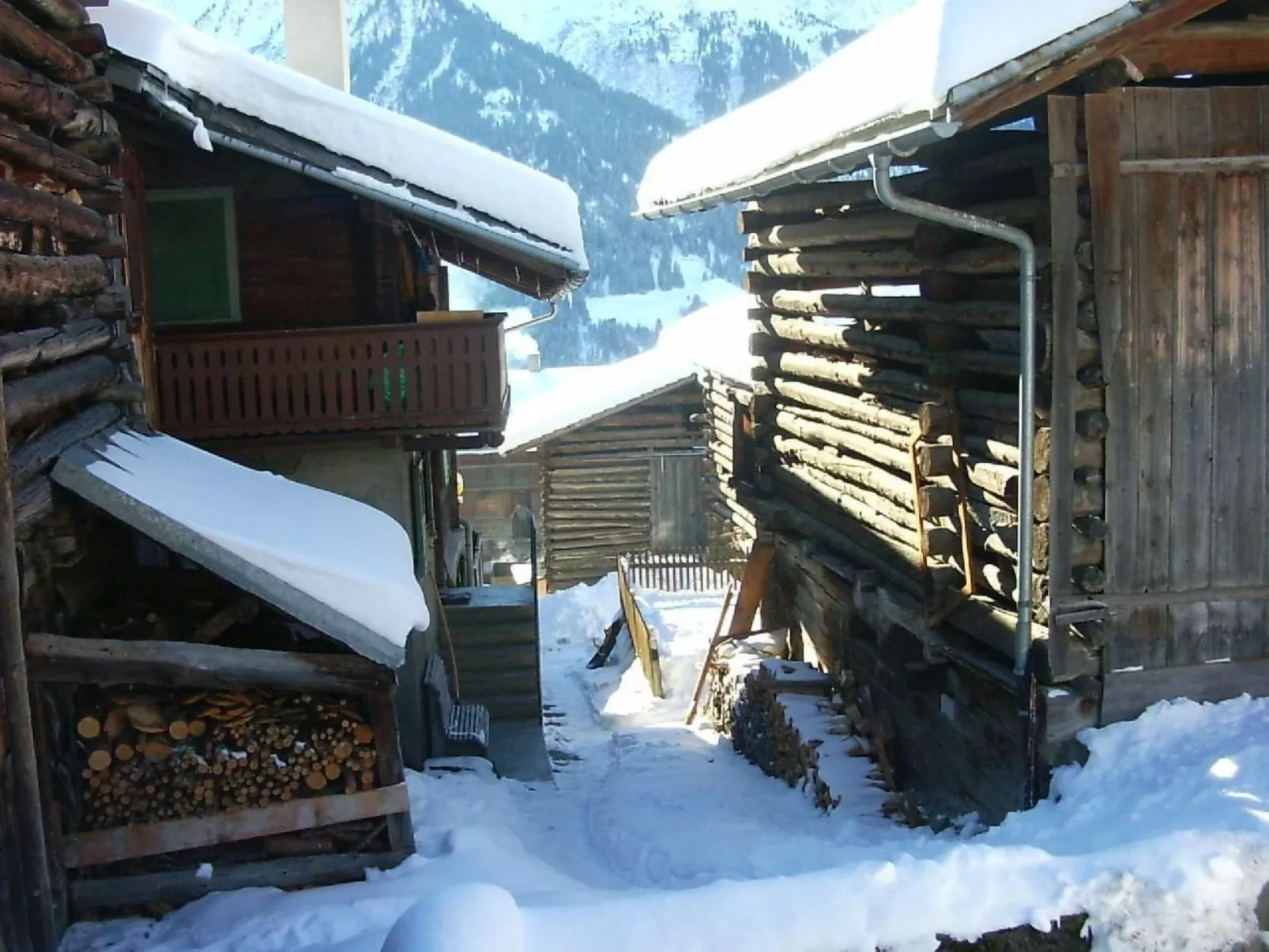 Sonnige Ferienwohnung mit Terrasse,idyllische Lage-Image-tags.info