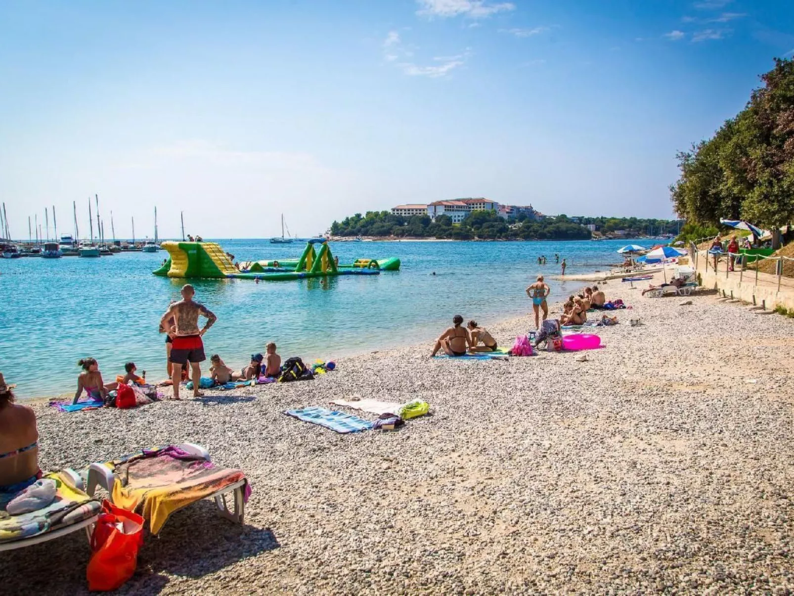 Wohnung in Pješčana Uvala, 500 m vom Strand entfernt-Dehors