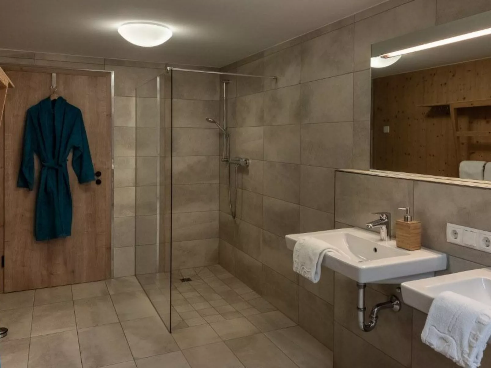 Luxuschalet - altes Bauernhaus mit private Spa-Inside