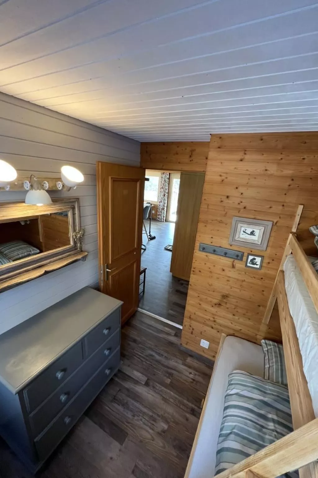 Berg-Ferienwohnung  im Chalet  Zirbeli-Drinnen