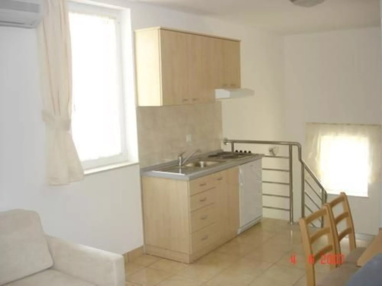 Duplex-Apartment mit Blick auf das Meer und den Garten-Drinnen