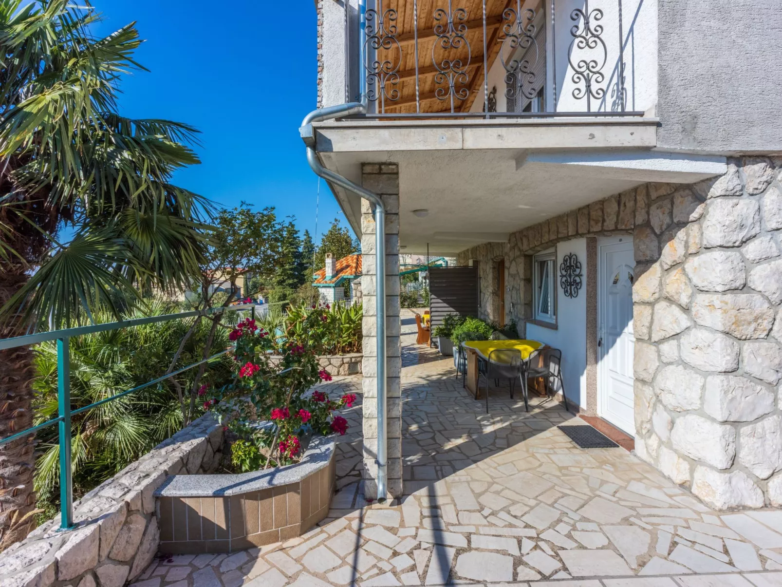 Wohnung in Crikvenica, nahe Sandstrand-Outside