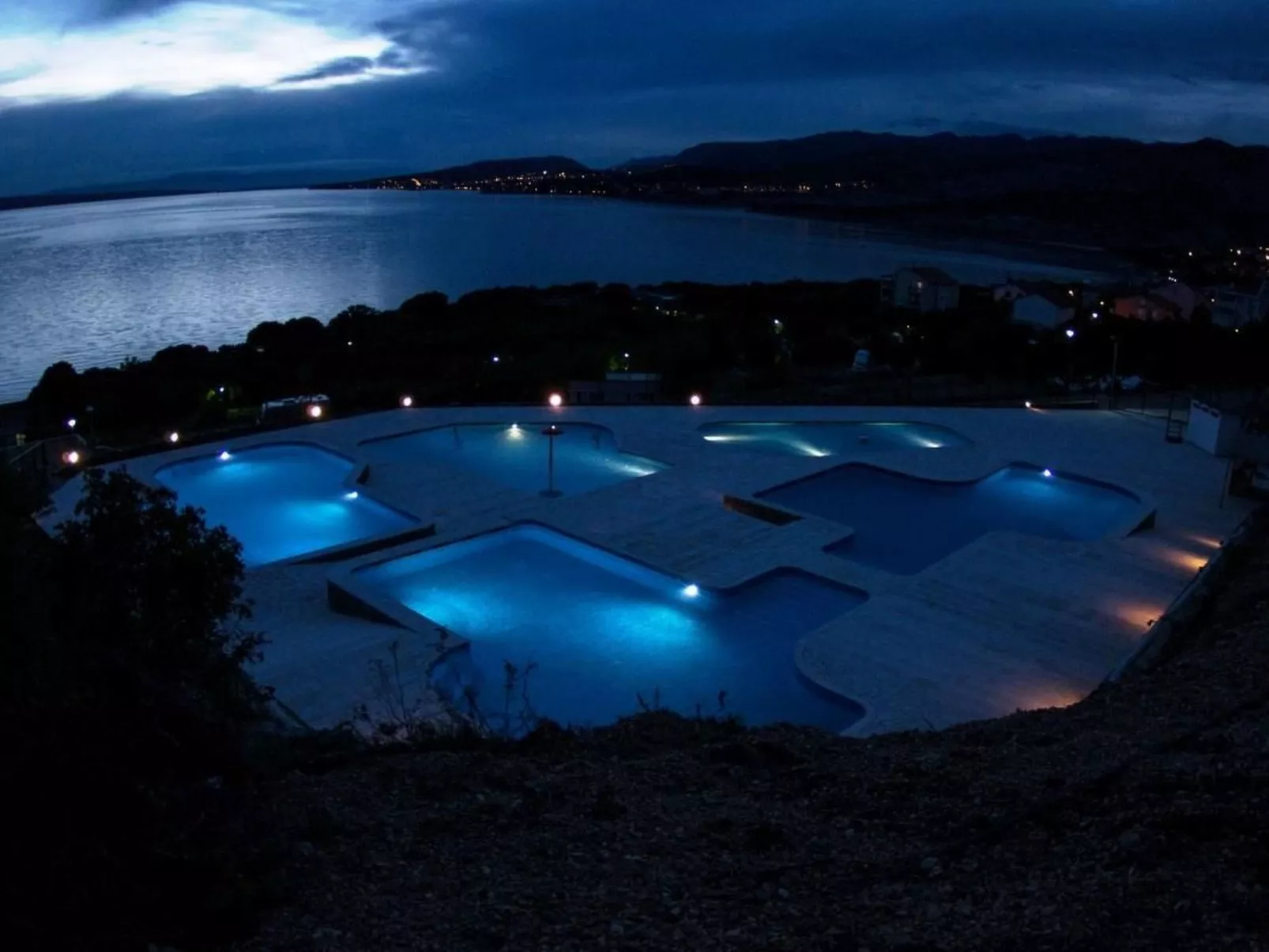 Mobilheim "Queen Campagna" mit gemeinschaftlichem Pool-Outside