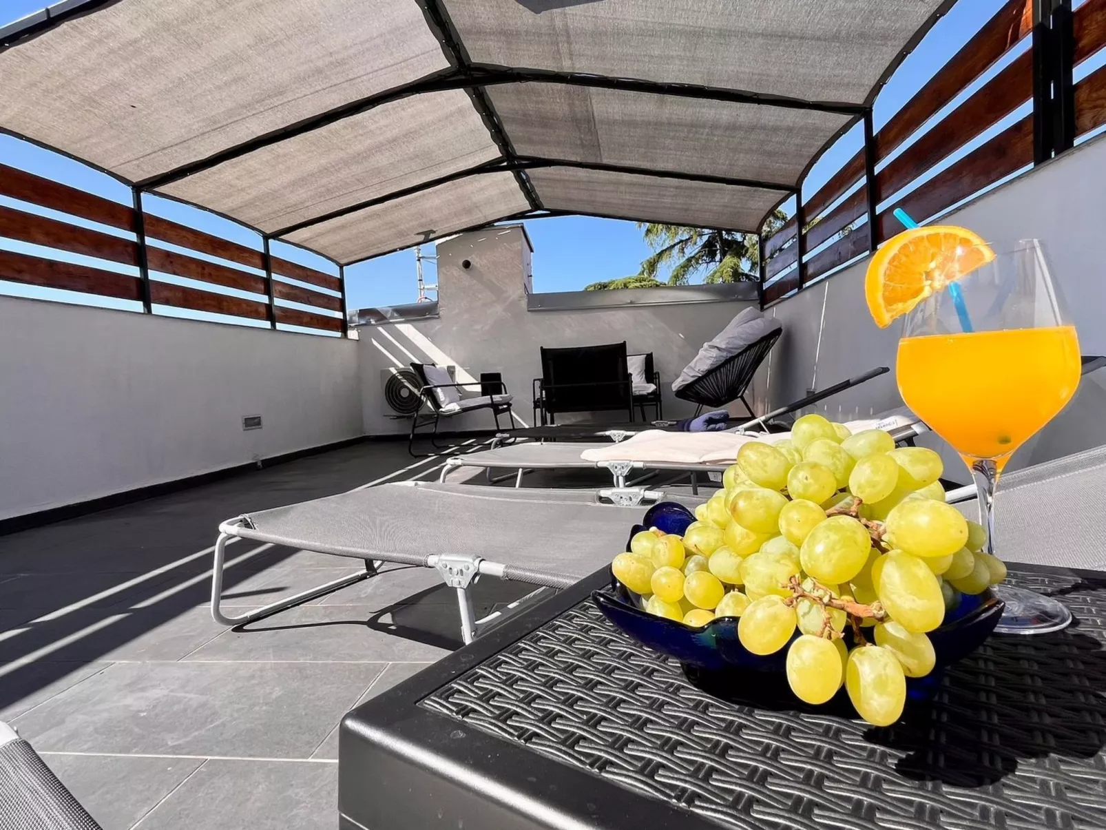 In Pula mit großem Dachbalkon.-Outside