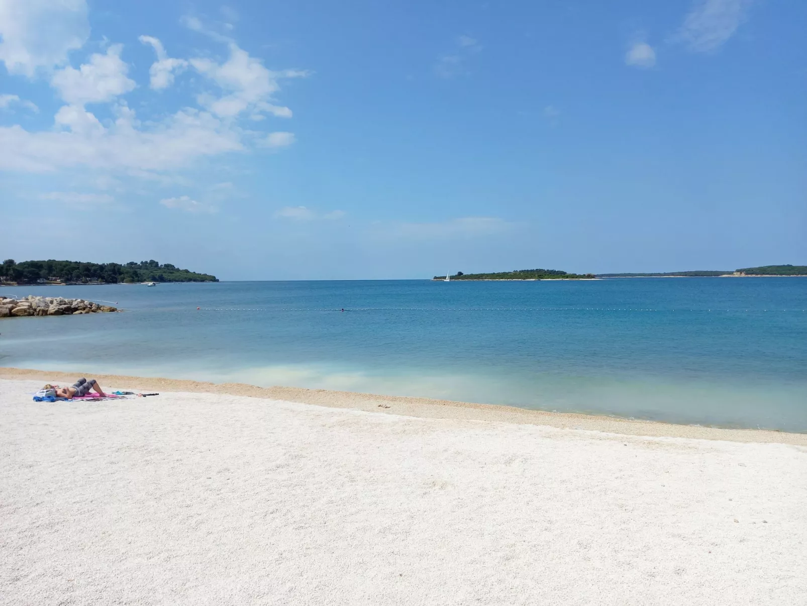 Studio-Apartment in Stinjan, 600 m vom Strand entfernt-Draußen