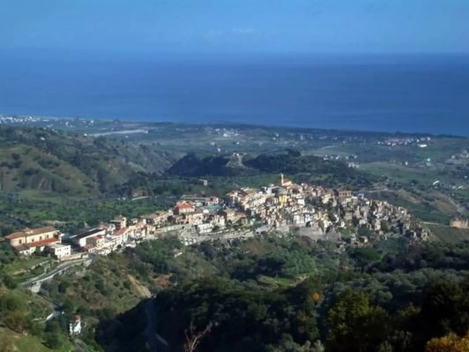 Großes Studio mit Terrasse mit Meerblick-Image-tags.info