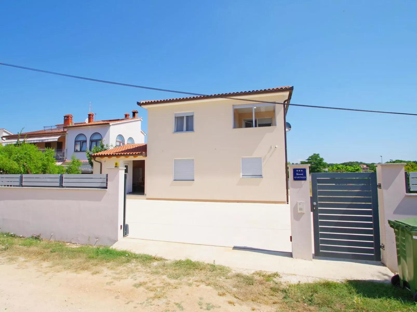 Niko für 4 Personen, Pomer-Dehors