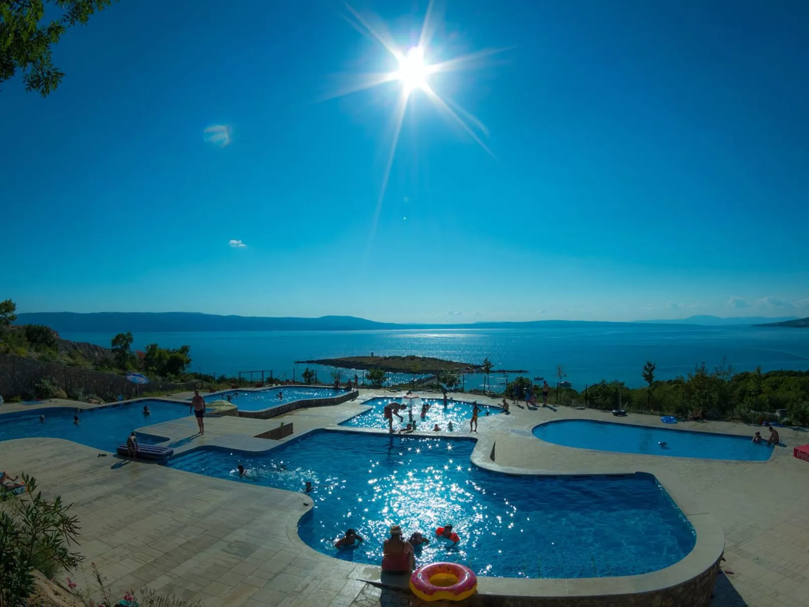 Mobilheim mit gemeinschaftlichem Pool-Draußen