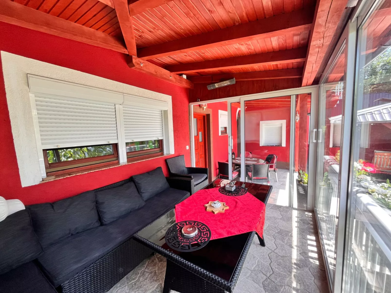 "Villa Diamond Hill"-Inside