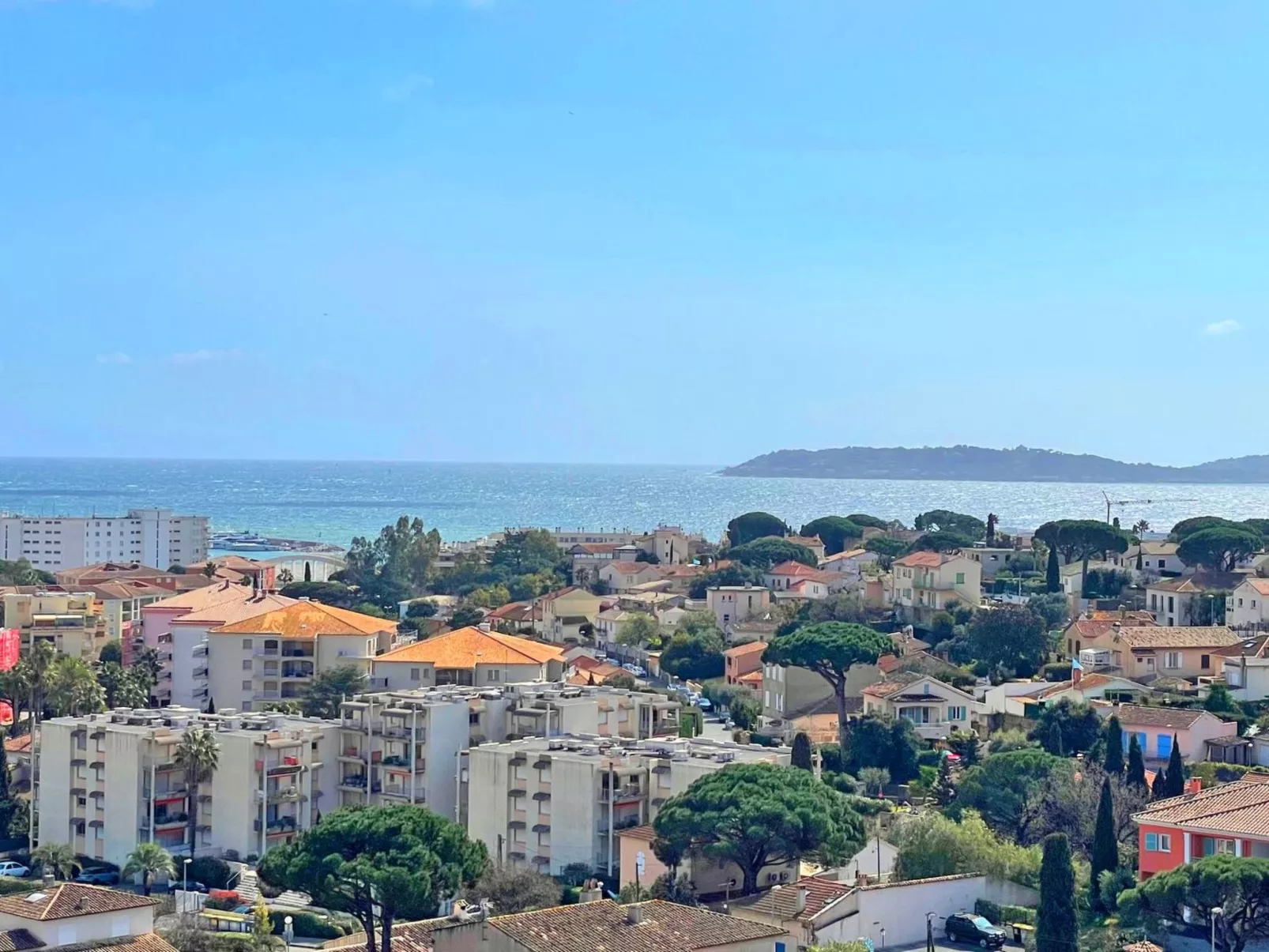 APT 4 pers - Residenz Swimmingpool - Klimaanlage - Meerblick-Drinnen