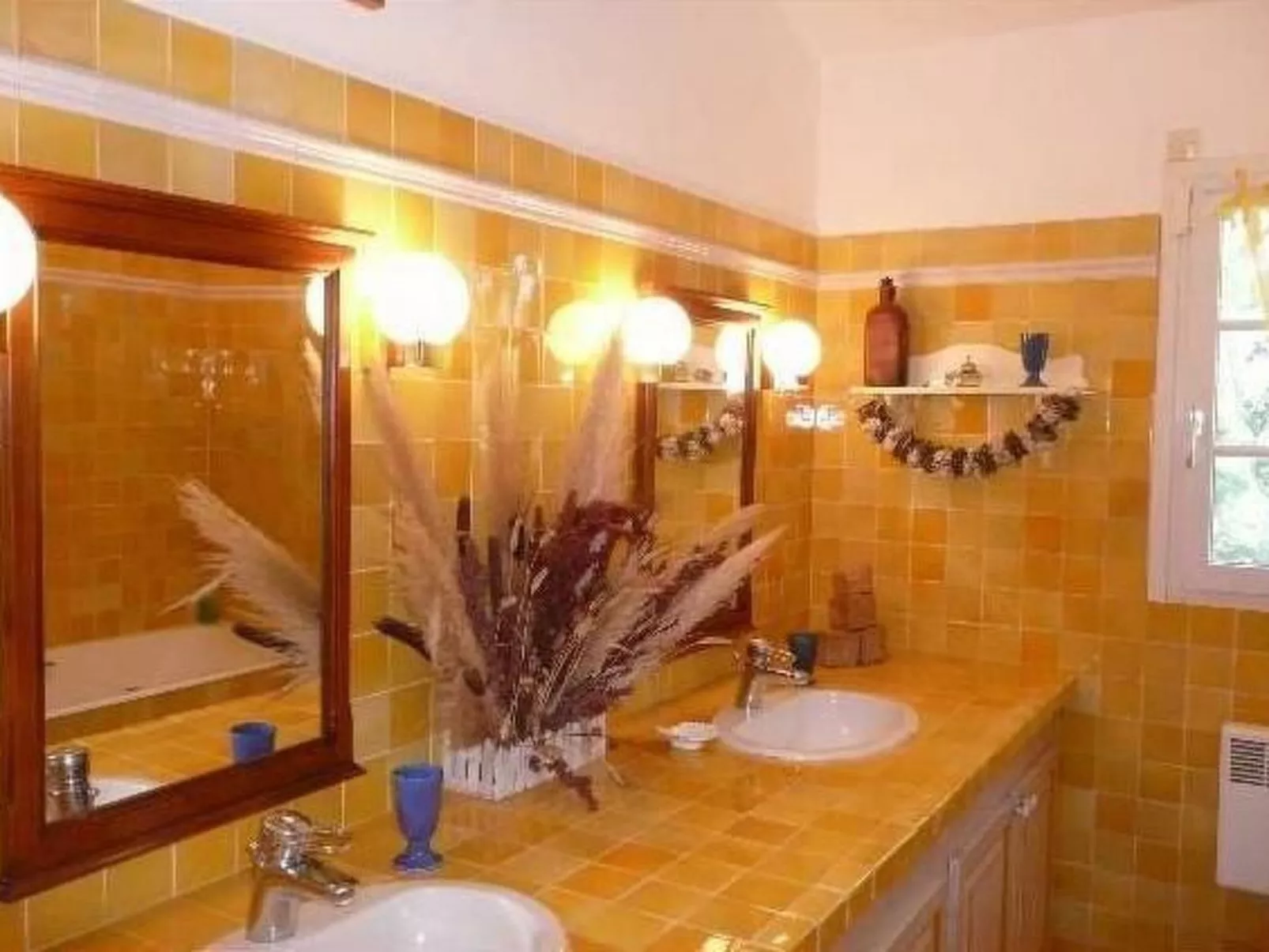 Ruhige Villa mit Pool im Herzen der Weinberge-Dedans