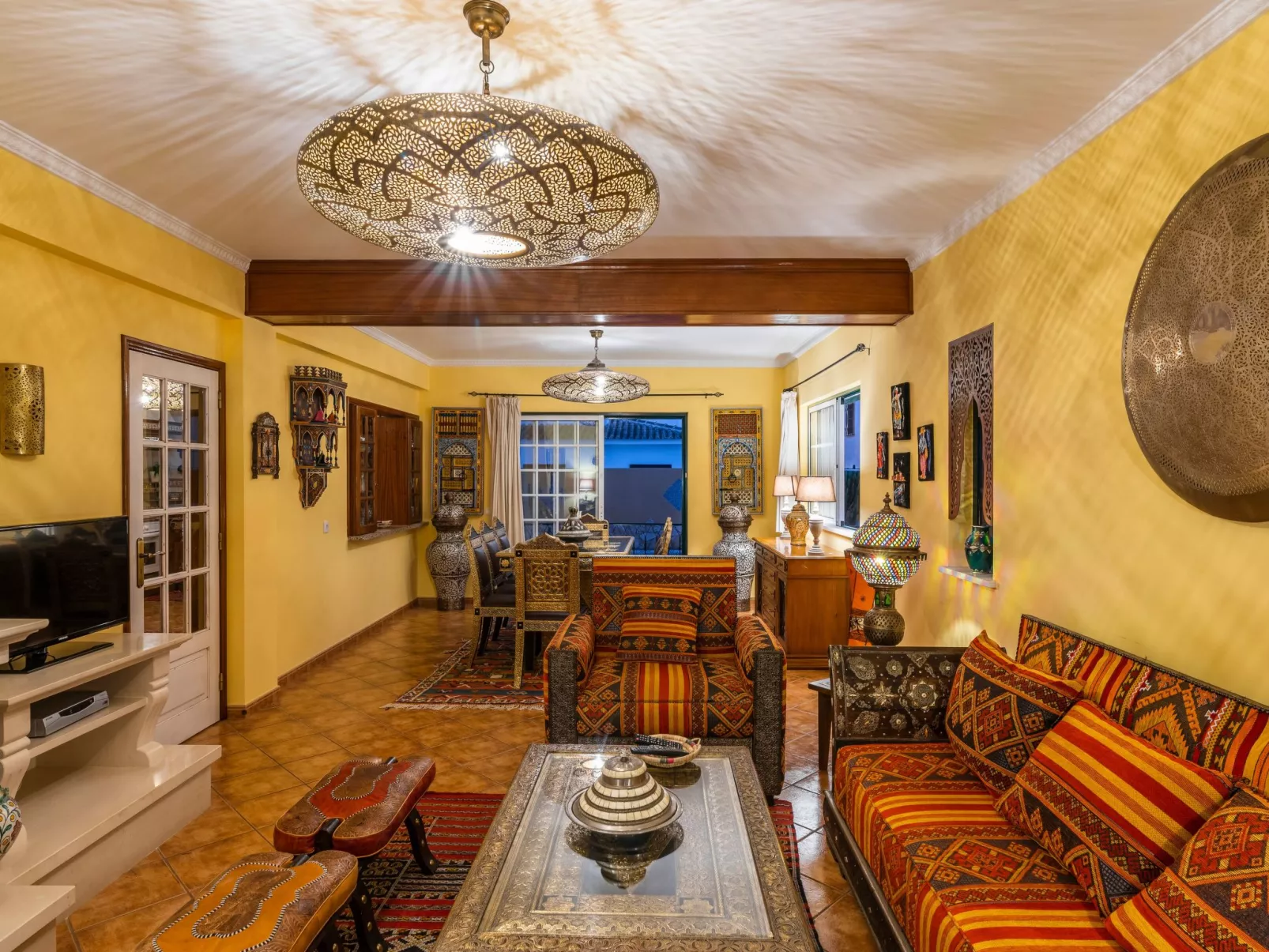 Feriendorf "Riad Serpa Galé". - Drinnen