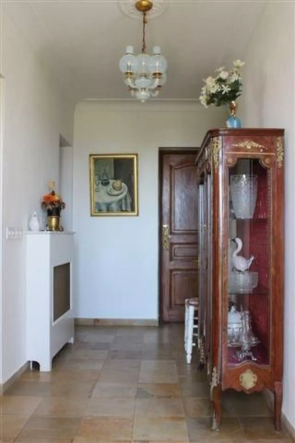 "Rocabel" mit Blick auf das Wasser-Drinnen