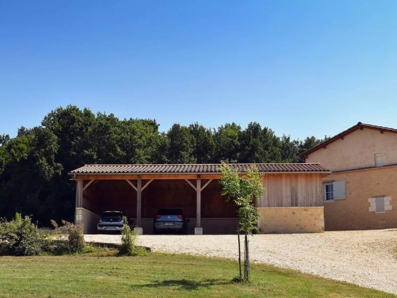 Swimmingpool, ruhig auf dem Land für zwei-Outside