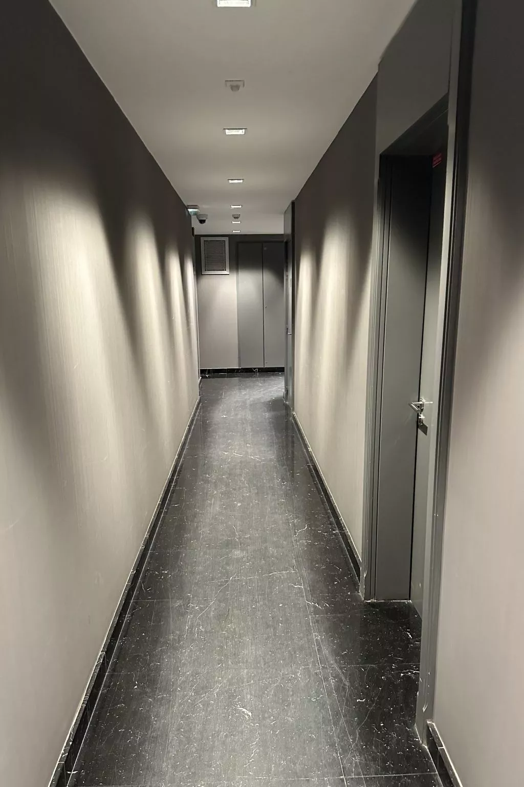 Wohnung "Paris 17" mit Balkon-Drinnen