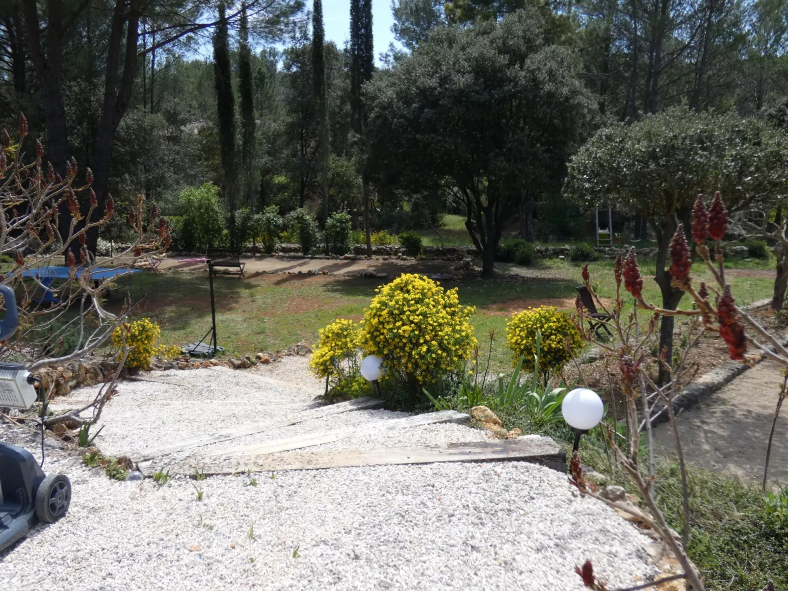 "La Cigale" mit Schwimmbad-Draußen