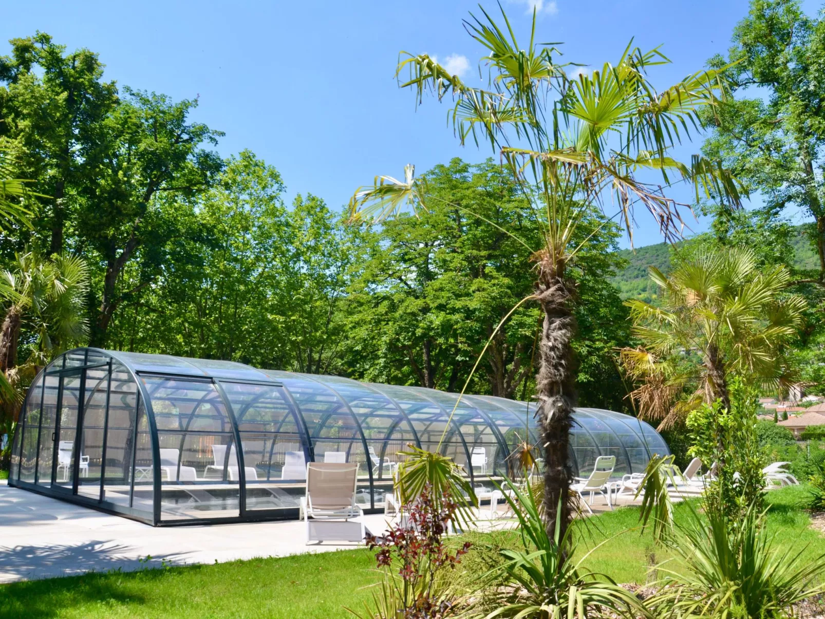 Ecolodge 4 pers mit Spa-Draußen