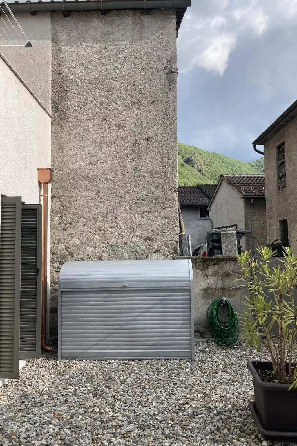 Mit Bergblick-Dehors