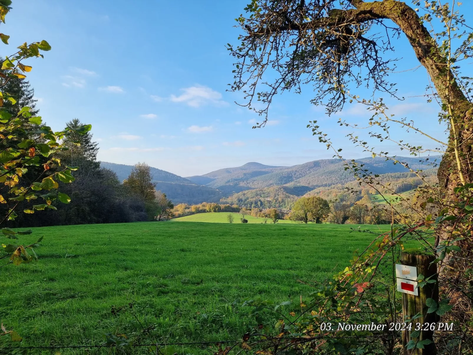 Le Château d'Eau-Outside