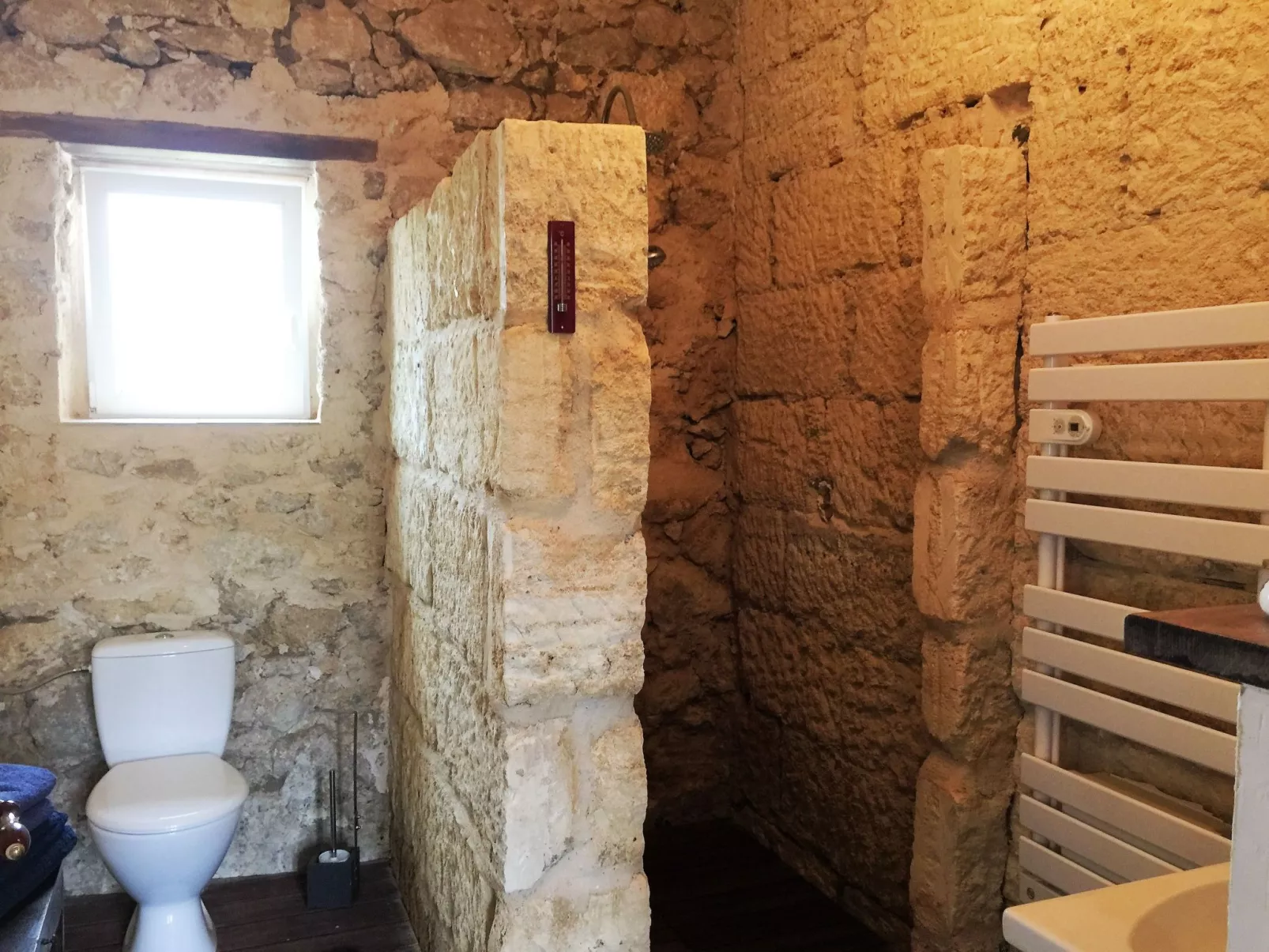 Pujols Petite-Inside