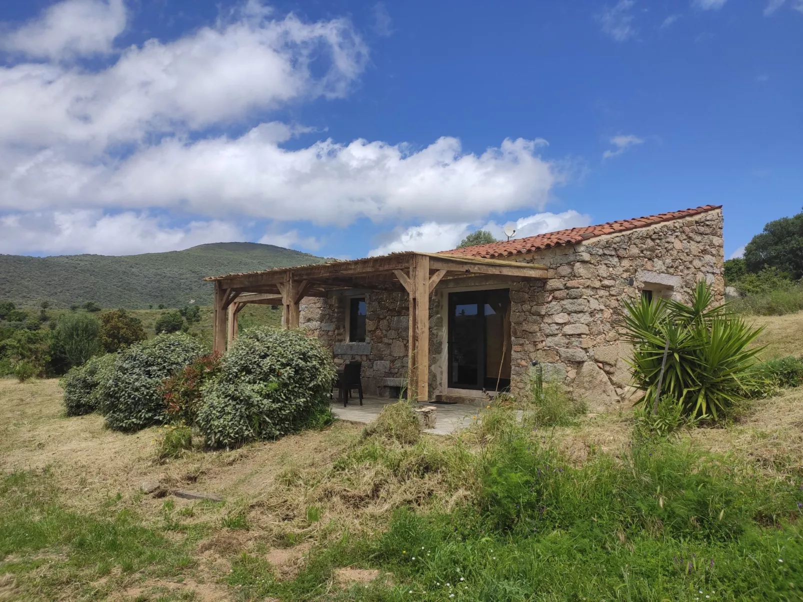In idyllischer Lage im Süden Korsikas-Dehors
