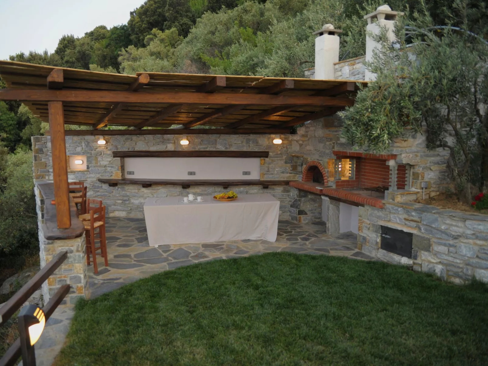 Anwesen mit eigenem Jacuzzi-Draußen