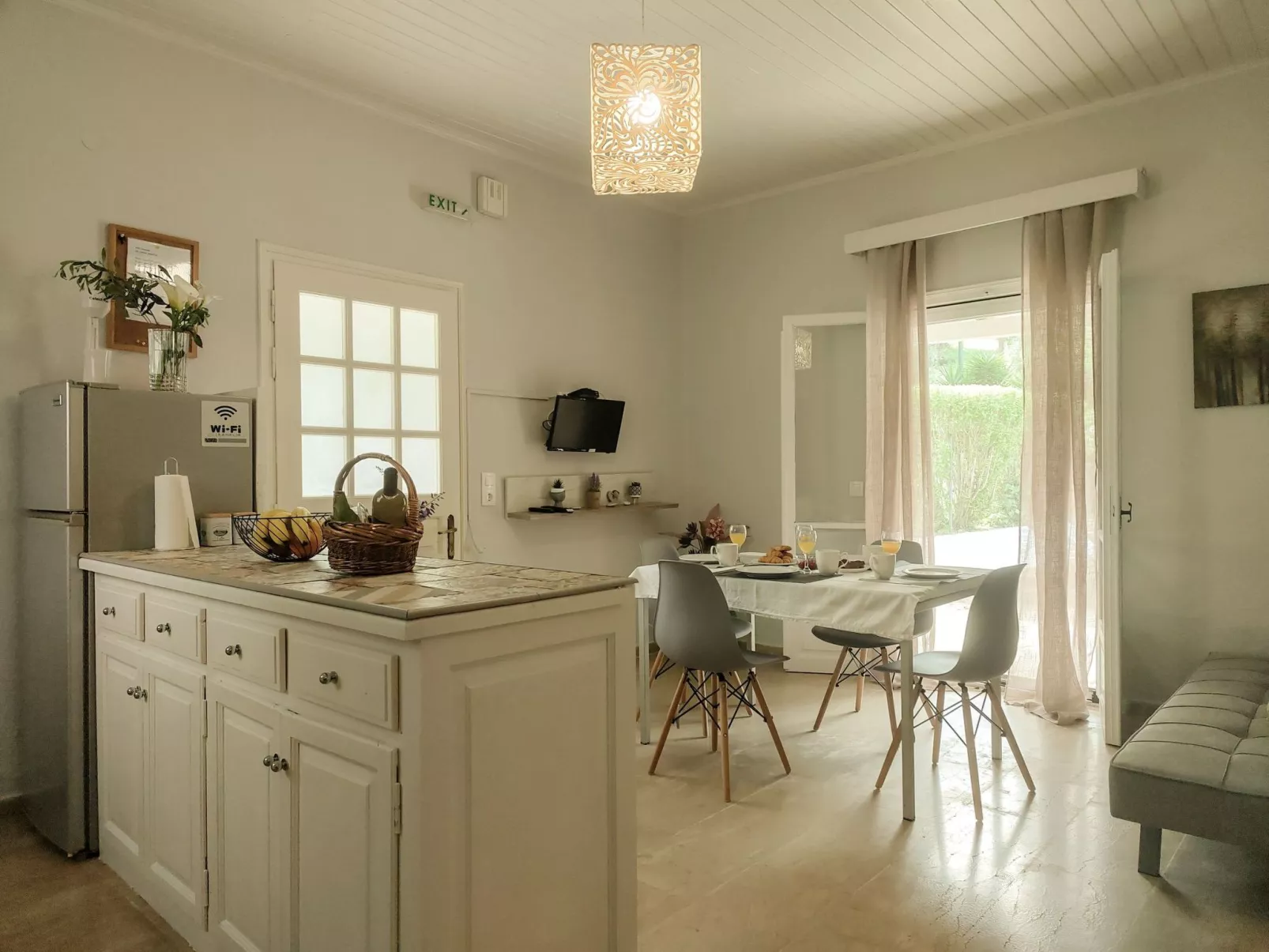 Geräumige Wohnung mit zwei Schlafzimmern in der Nähe des Sandstrandes-Inside