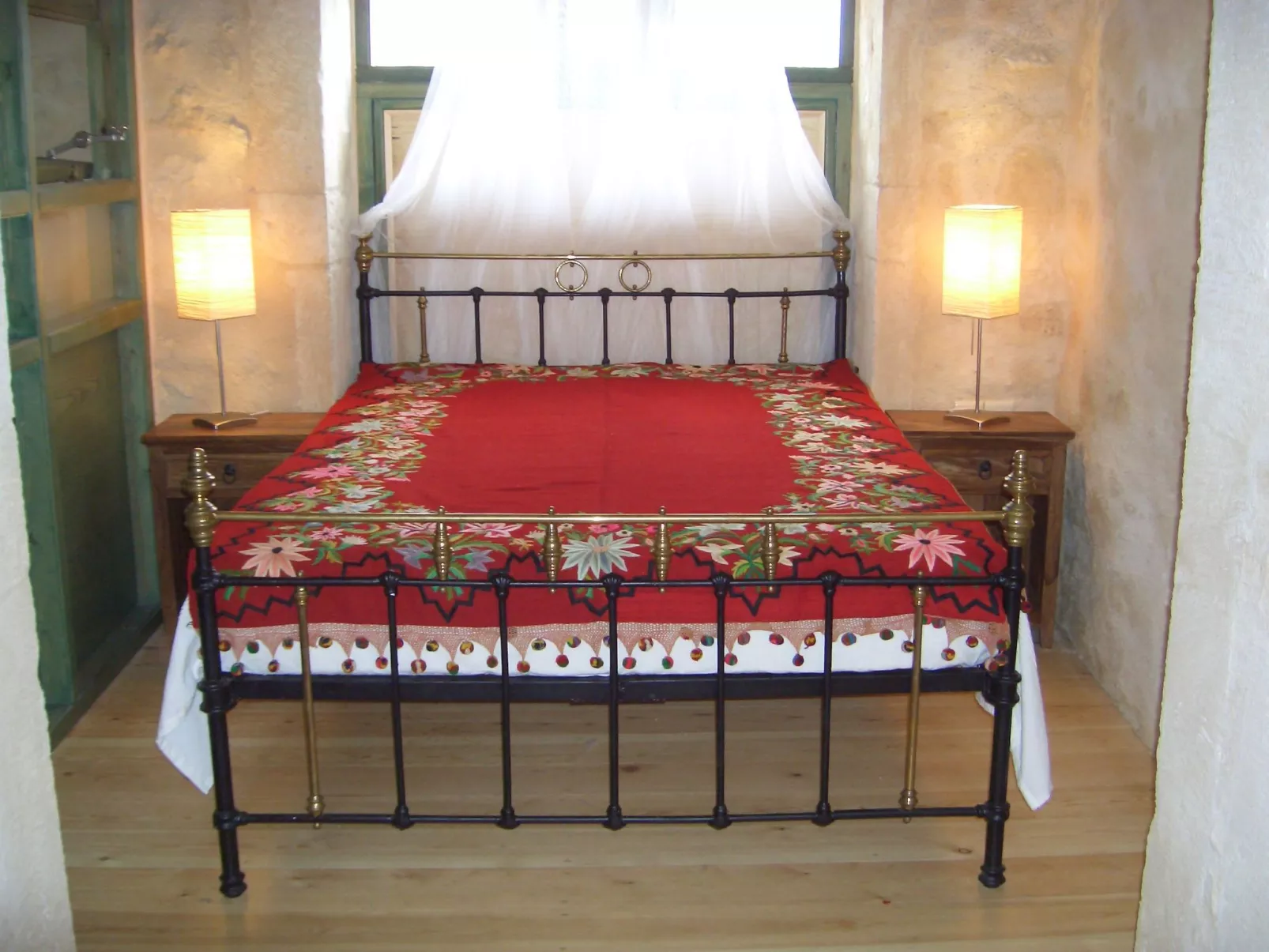 Mit privatem Pool in Roustika-Image-tags.info